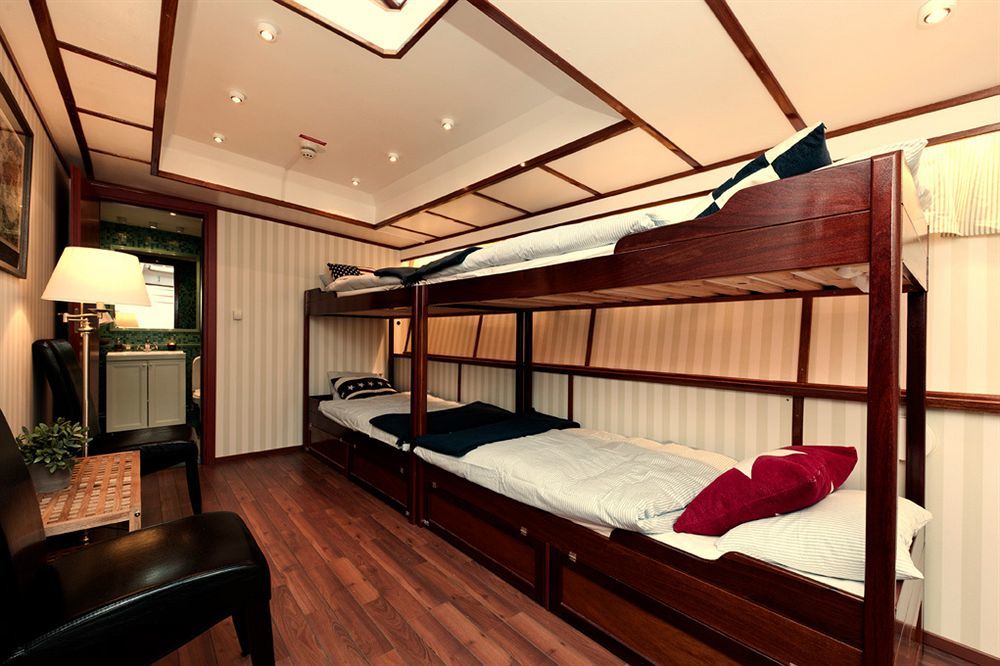 Hotell M/S Monika Estocolmo Exterior foto